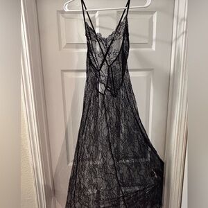 Elegant Black Lace Dress/Cover